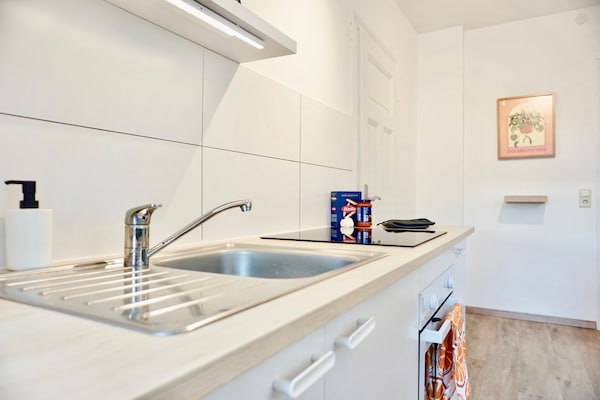 New I Modern Apartment In The City Center I 4 Guests - Neuwied