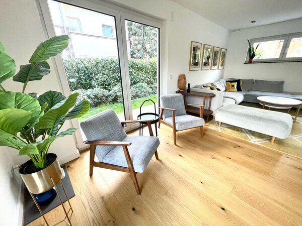 Moderne 5 Schlafzimmer Villa Mit Garten Und Garage Fußläufig Am Cospudener See - Großpösna