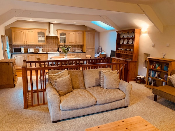 Dog Friendly Holiday Home For 4 People, Breath Taking Scenery, Wifi & Only A Short Walk To The Pub. - Reeth