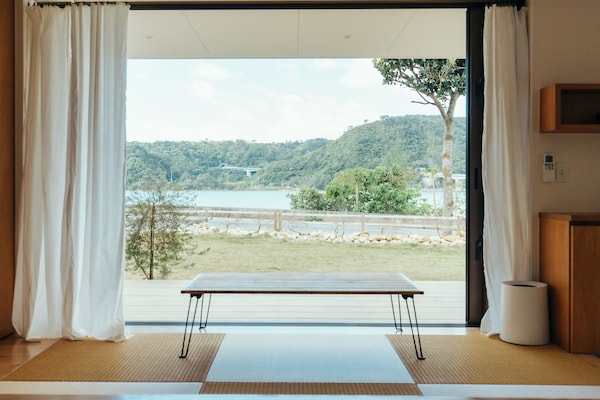 An Inn With An Ocean View, Limited To One Group Per Day - Nago