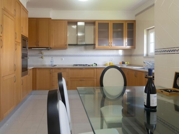 Vacation Home Girassol In Cascais - 6 Persons, 3 Bedrooms - Sintra