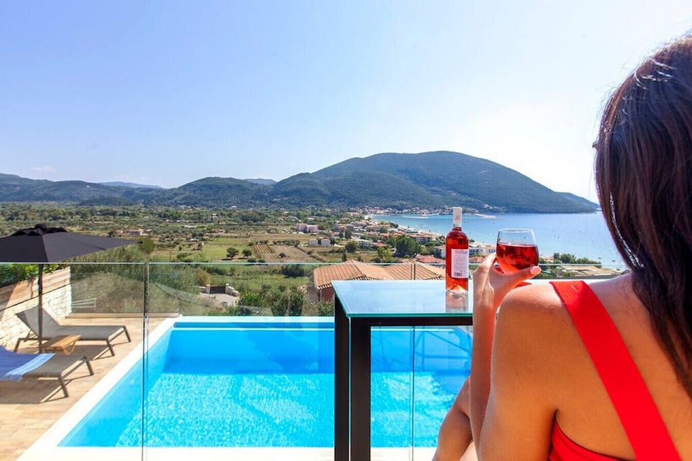 September Offer Villa With Private Pool & View - Lefkada