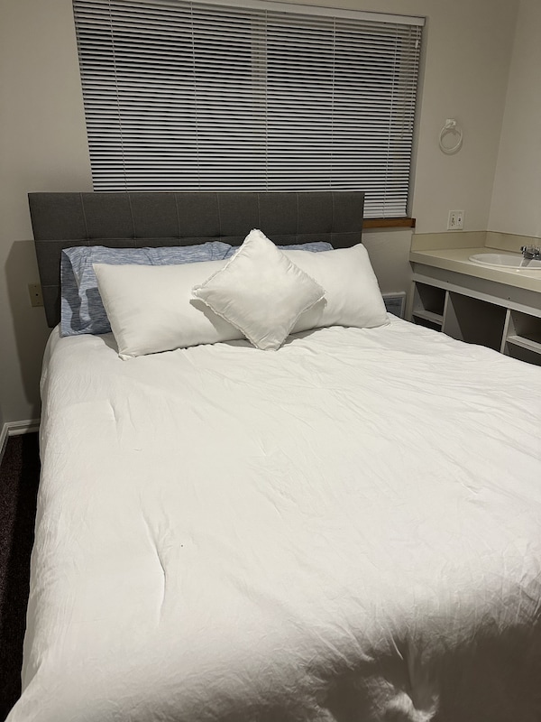 Dorm Style House Walking Distance To U Of O - ユージーン, OR