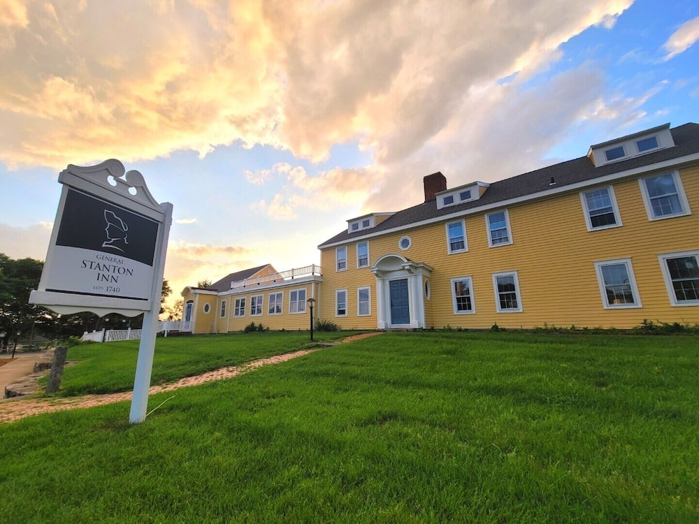 The General Stanton Inn - Narragansett, RI