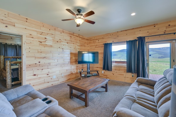 Rural Divide Cabin W\/ Mountain Views! - Anaconda, MT