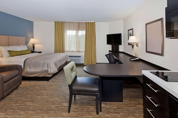 Make Your Trip More Enjoyable! Pets Allowed, Free Parking Onsite - North Richland Hills, TX