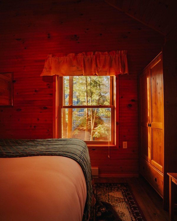 2 Bedroom Cottage, Sleeps 6 - Long Lake