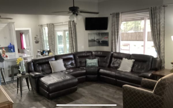 Train Depot_3 Br Home W\/ Pool, Sand Volleyball And Pool Table - Lake Conroe, TX