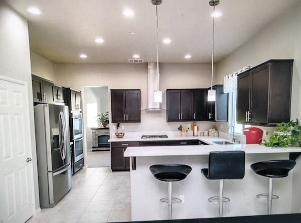 Brand New 4bedroom Pool\/ Spa House With Game Room And\/play Ground - Victorville, CA