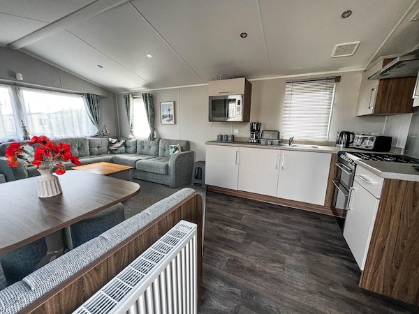 Luxury Caravan With Decking And Wifi At Haven Golden Sands Ref 63069rc - Mablethorpe