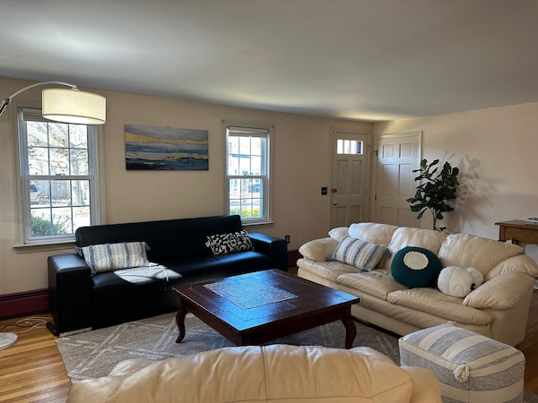 Beautiful S. Yarmouth Home. Minutes To Beaches, Boating, Golf, Biking & Ferry - Dennis, MA