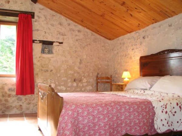 Limerac Child-friendly Pigeonnier, Heated Pool, Toddlers Pool, Wheelchair Access - Charente