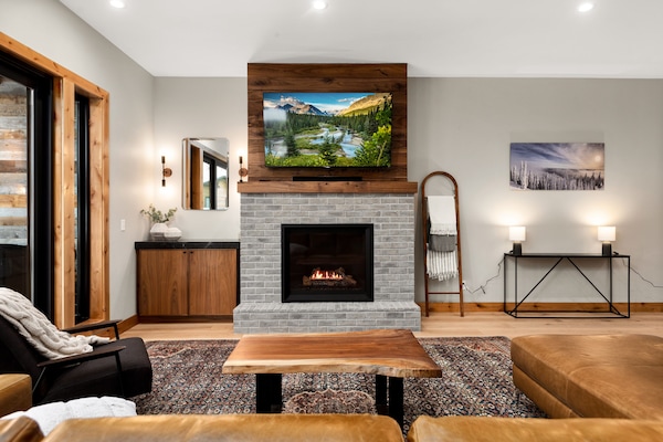 Mountain Modern, Brand New Luxury Ski In And Ski Out Townhome On Whitefish Mountain Resort! - 와이트피쉬
