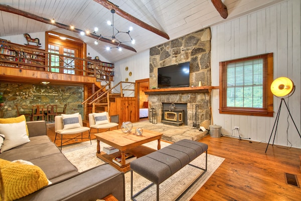 Inviting Home & Guesthouse With Game Room, Firepit & Washer\/dryer - Asheville