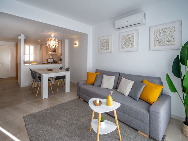Confortable Appartement Pour 4 Personnes Avec Piscine, Wifi, Climatisation, Tv, Balcon Et Parking - Segur de Calafell