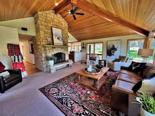 Spacious Home With Amazing Views, Located Close To Town, Dog Friendly - Durango, CO