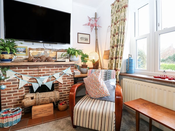 Solent Sea View, Pet Friendly, Character Holiday Cottage In Fareham - Fareham
