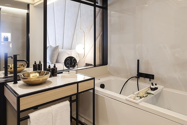 Affordability Meets Comfort! Enjoy Spectular View Of Palma, Spacious Room - Can Pastilla