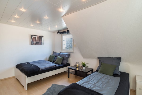 Appartement 'Am Hirnach' Avec Terrasse Et Jardin Partagés Et Wi-fi - Sindelfingen