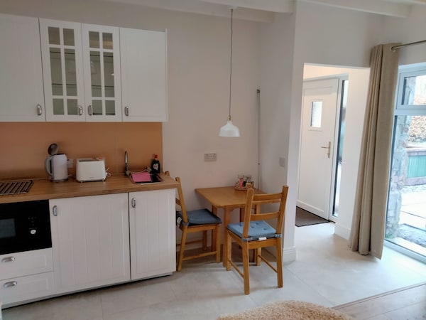 Pet Friendly Secluded Studio Apartment  - The Oak - Wexford