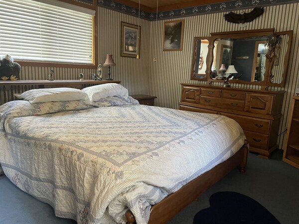 Cozy Cabin For Summer & Winter Fun - Shaver Lake, CA