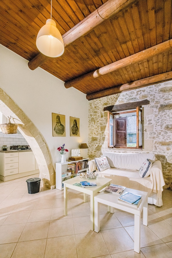 Traditional Stone House Close To Beach And Chania City - Crète