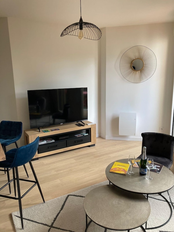 40 M² Pleasant And Quiet In Courbevoie With Parking Lot - Courbevoie