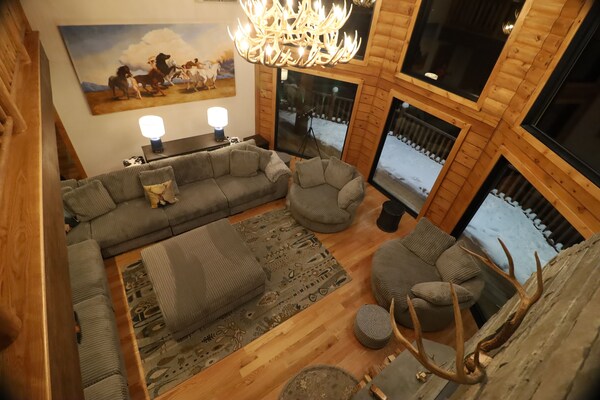 2024 Log Home- Ski Chalet W\/ Luxury Amenities. Direct Views Of Hunter Slopes - Hunter, NY