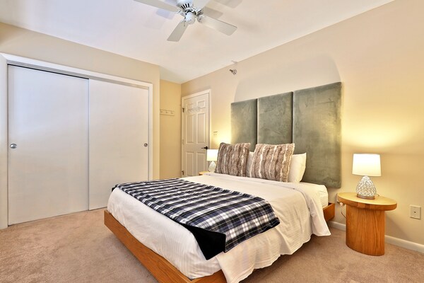 The Birch Ridge: Owner's Suite #5 - Queen/sofa Bed Suite In Killington. Hot Tub. Renovated. - Killington, VT