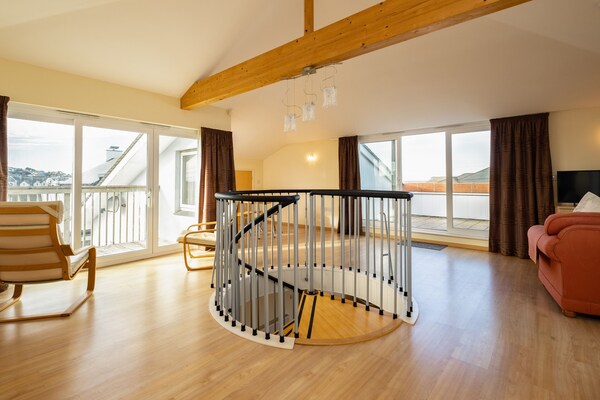 Blue Ridge, Pet Friendly, Character Holiday Cottage In Polzeath - Padstow