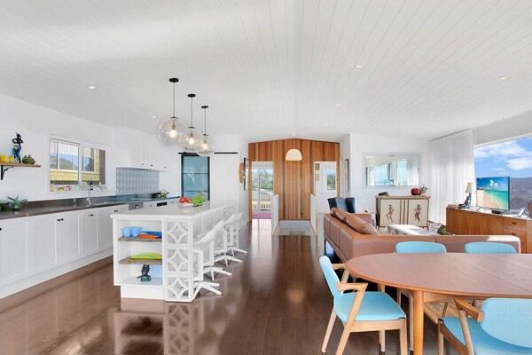 Monash Beach House - Oceanfront - Collaroy