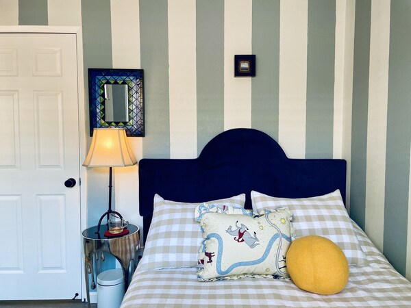 Whimsical Designer Guesthouse  2-bedroom Near Kaiser Apple Nvidia Levis Stadium - San Jose