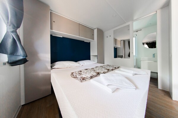 Walk To Sea 2-bedroom Mobile Home In Casavio - Venedig