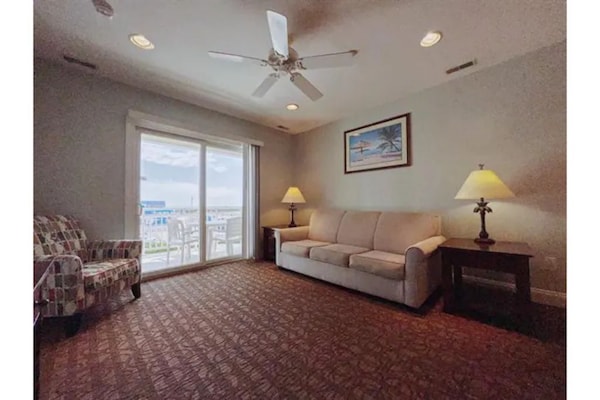 Perfectly Located Condo With Amazing Ocean Views And 1 Block From The Beach! - Avalon, NJ