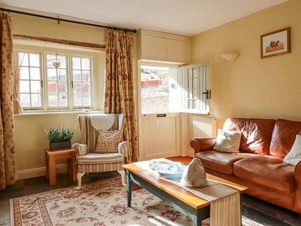Bodkin Cottage, Pet Friendly, Character Holiday Cottage In Dunster - Dunster