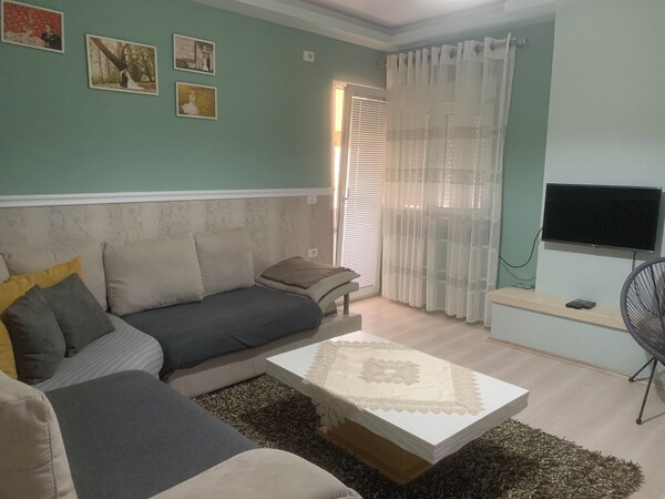 Romance  \Nvery Romantic Apartment With Ohrid Lake View And A Fireplace - Pogradec