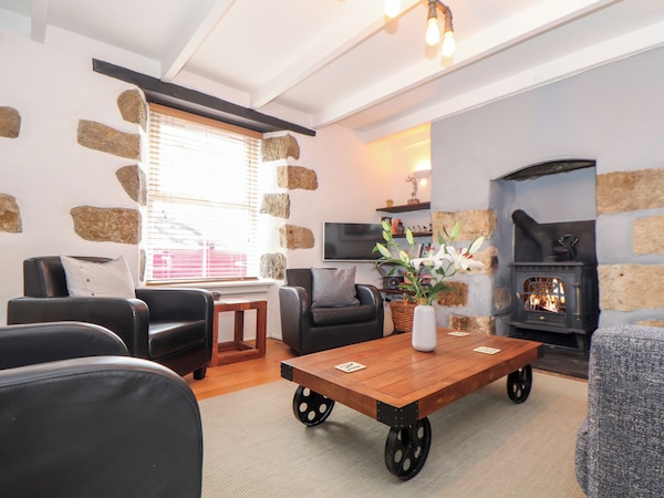 Crooked Cottage, Family Friendly, With Open Fire In Porthleven - Porthleven
