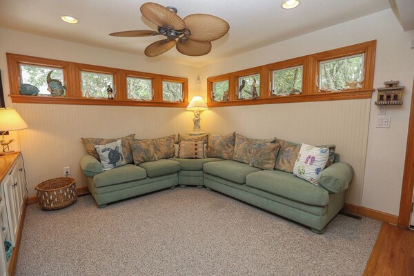 Relax On A Quiet Street In This Three Bedroom Oceanside Outer Banks Rental! - Duck, NC