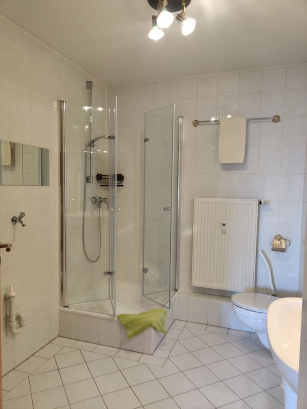Junior-suite-apartamento-baño En La Habitacion - Markt Schwaben