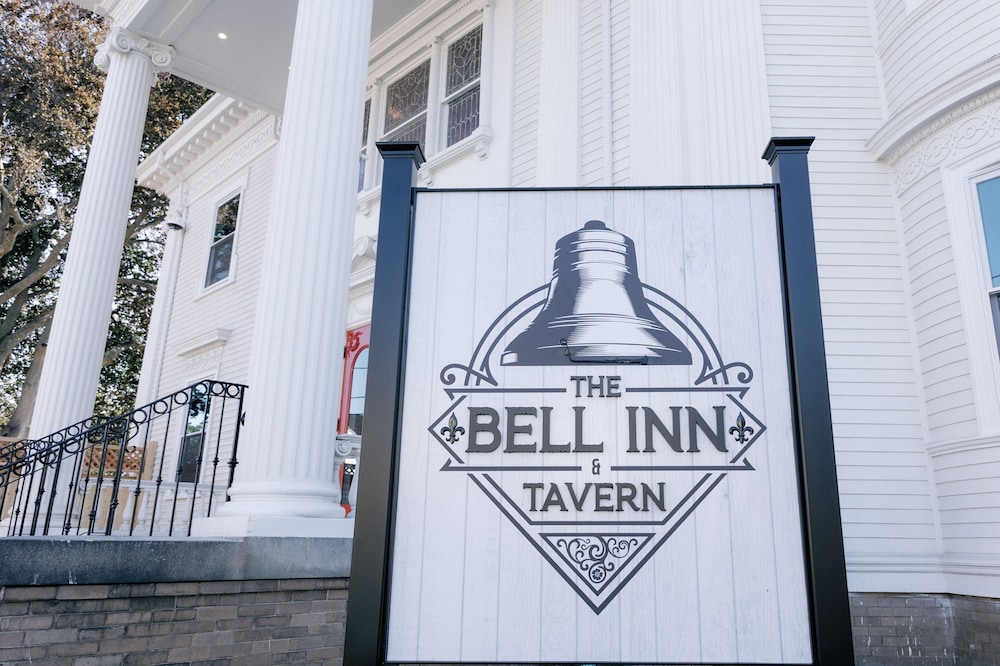 The Bell Inn - Essex, MA