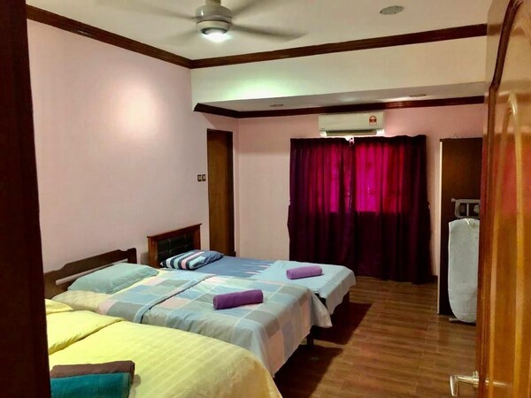 Huge Homestay In Town! Can Fit 15-20 Pax - Kota Kinabalu