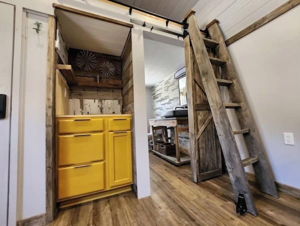 Glamping Tiny Home Near Center Hill Lake - Cookeville, TN