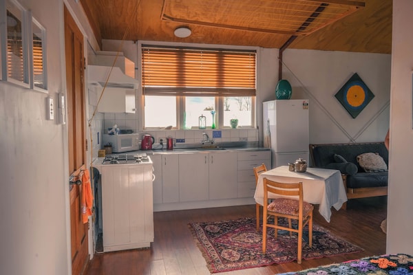 Cosy Cottage Within Walking Distance To Mountain And Town. Private With Spa - Te Aroha