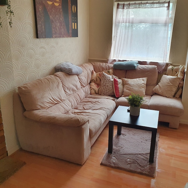Alex's Place-house In A Quiet Area.
1 Double Room Available. - Hinckley