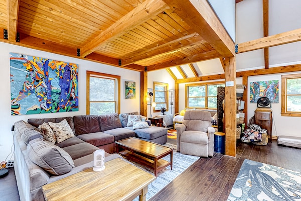 Cabin With Deck, Grill & Fire Table On 10 Private Acres - Near Crescent Beach - Vinalhaven