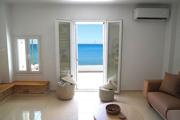Seaside Luxury Komi Beach Villa - Хиос