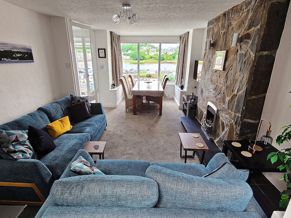 Ivy Cottage, Pet Friendly, Country Holiday Cottage In Porthmadog - Borth Y Gest