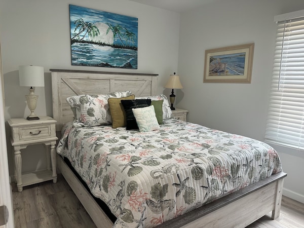 \Nhistorical Cottage In Downtown Lake Worth Beach, Fully Renovated And Modernized - Lake Worth