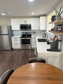 Apartments in Camrose via cozycozy