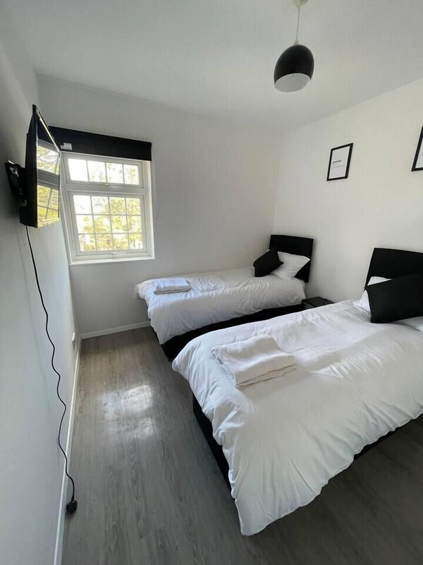 Luxury Spacious 2-bed House In Brentwood Essex - ブレントウッド